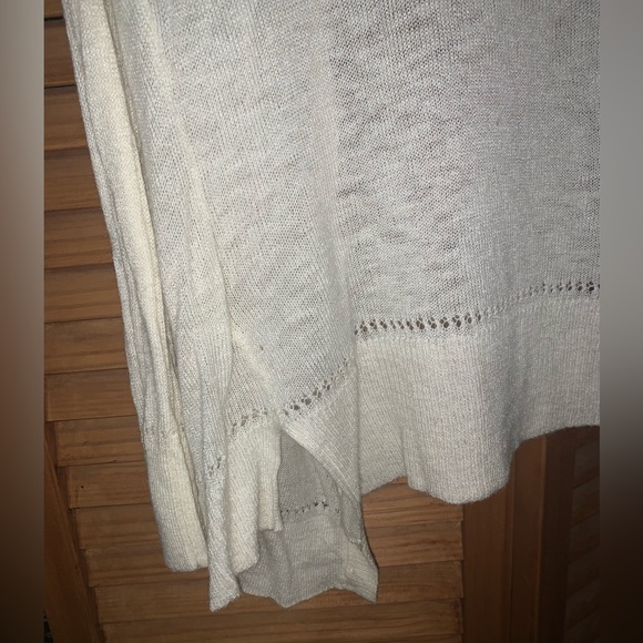 American Eagle sweater. - Picture 6 of 6